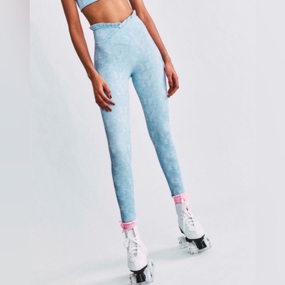Beach Riot Pants - Hi Barbie!Gorgeous LoveShackFancy x Beach Riot Blue Ribbon Dana workout leggings